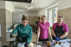 aa40a7ff-95f5-4642-ae21-948e4e325112