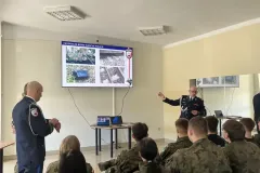 20260422_083453093_iOS