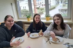 f77e16b7-33af-4d7f-a95d-9b77e8b94736