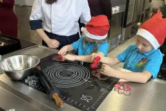 9f046194-0c0c-4bb1-bddd-5c02a4702ac9