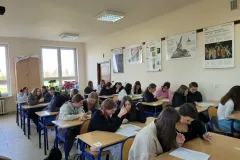 f7bbfd33-839f-41de-8b91-3615d108367e