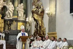 20251008_092006644_iOS