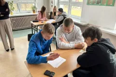 1f4ea609-fa73-4447-ad0a-a0fb27571ea2