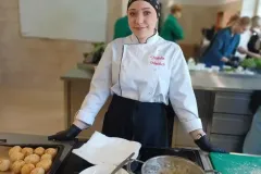 cb6ea048-a9a6-46c8-8dab-757e131e0fed