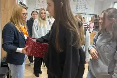 c9ec9a8e-e8f9-4846-876d-e9468cd42dc7