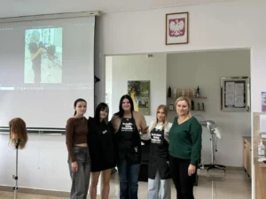 Read more about the article Wspomnienia uczennic z Technikum Usług Fryzjerskich z praktych zagranicznych w Portugalii